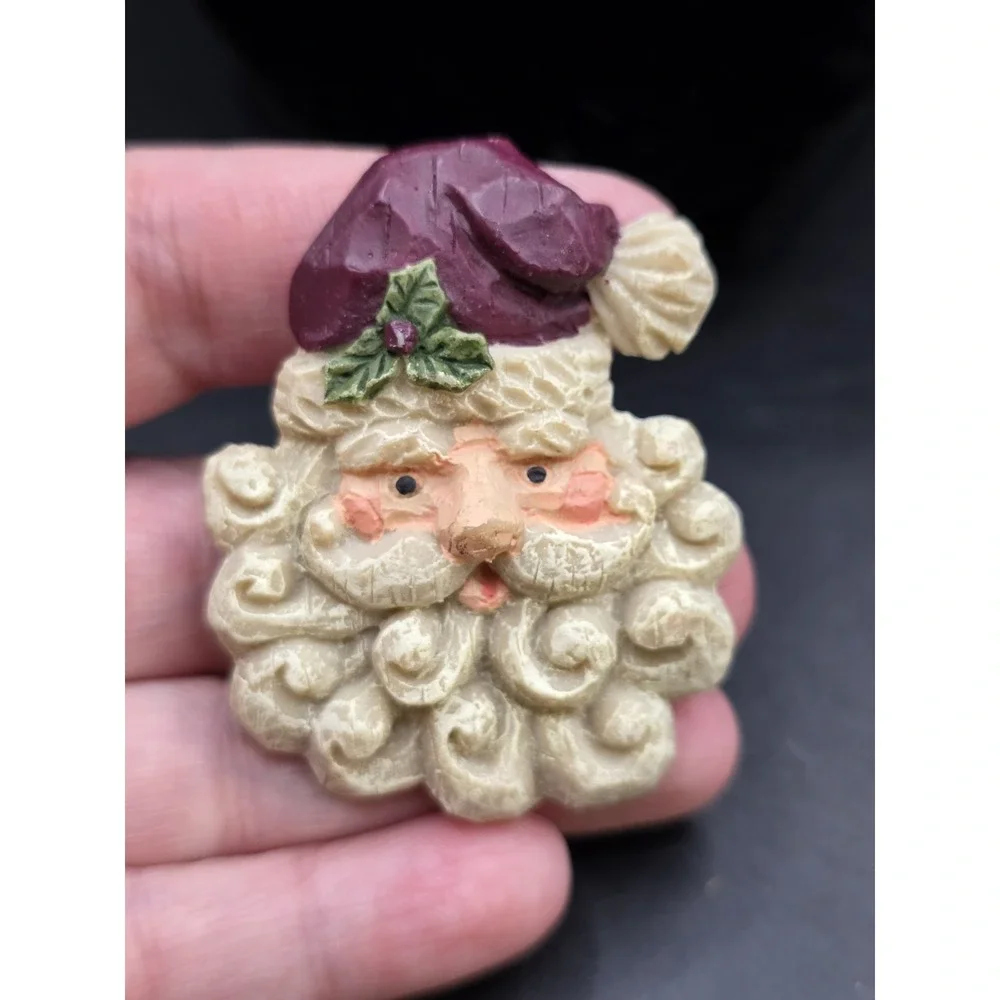 Christmas Santa's Face Vintage Resin Tack Pin